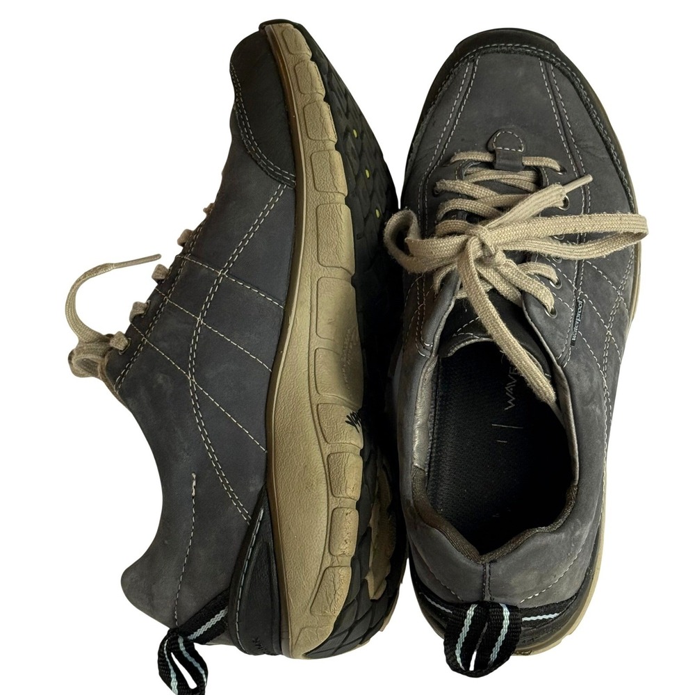 Clarks Wavewalk Walking Shoes Women 7 Gray Leather Waterproof Sole Comfort